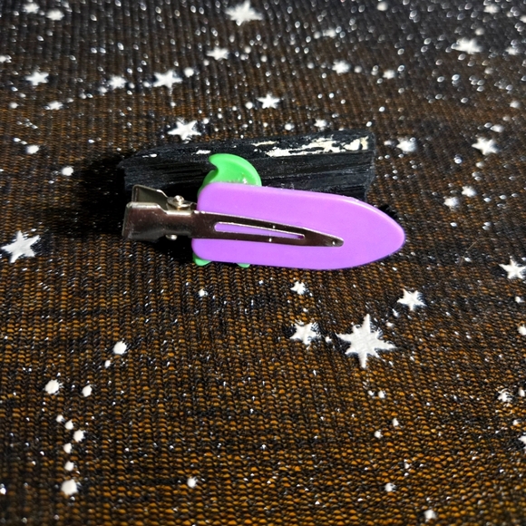 Custom Oogie Boogie No-Crease 2 Piece Hair Clip Set - Picture 3 of 3